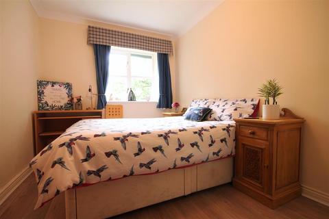 2 bedroom apartment to rent, Sloane Court, Jesmond