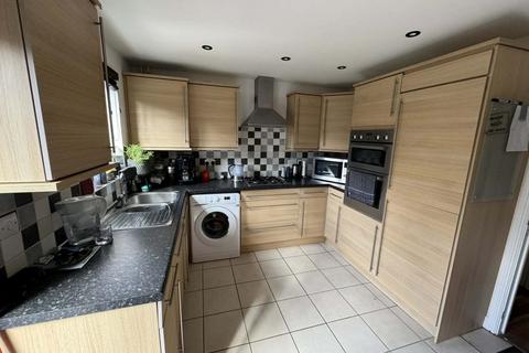 undefined, Urquhart Road, Thatcham RG19
