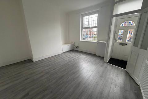 2 bedroom terraced house to rent, Parr Lane, Bury, BL9
