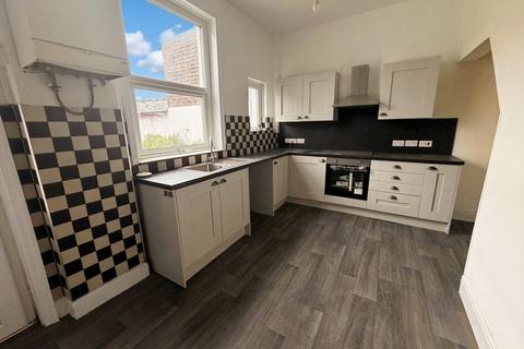 2 bedroom terraced house to rent, Parr Lane, Bury, BL9
