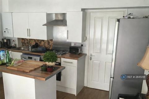 undefined, Staines Road, Twickenham, TW2