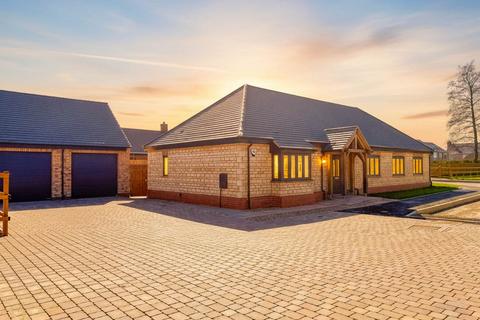 undefined, Poplar Gardens, Peterborough PE7