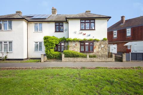 4 bedroom semi-detached house for sale, Wood Lane, Dagenham