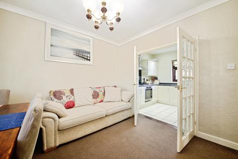 4 bedroom semi-detached house for sale, Wood Lane, Dagenham