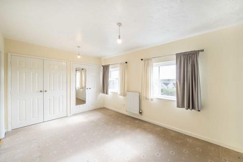 undefined, Ribblesdale Avenue, London N11