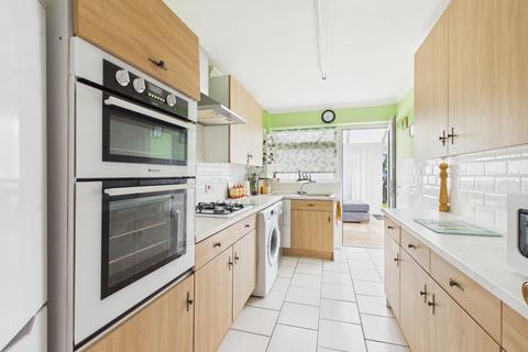 2 bedroom detached bungalow for sale, Cox Dale, Titchfield Common, PO14 4JW