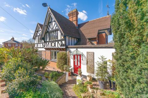 4 bedroom detached house for sale, Old Malden Lane, Worcester Park, KT4