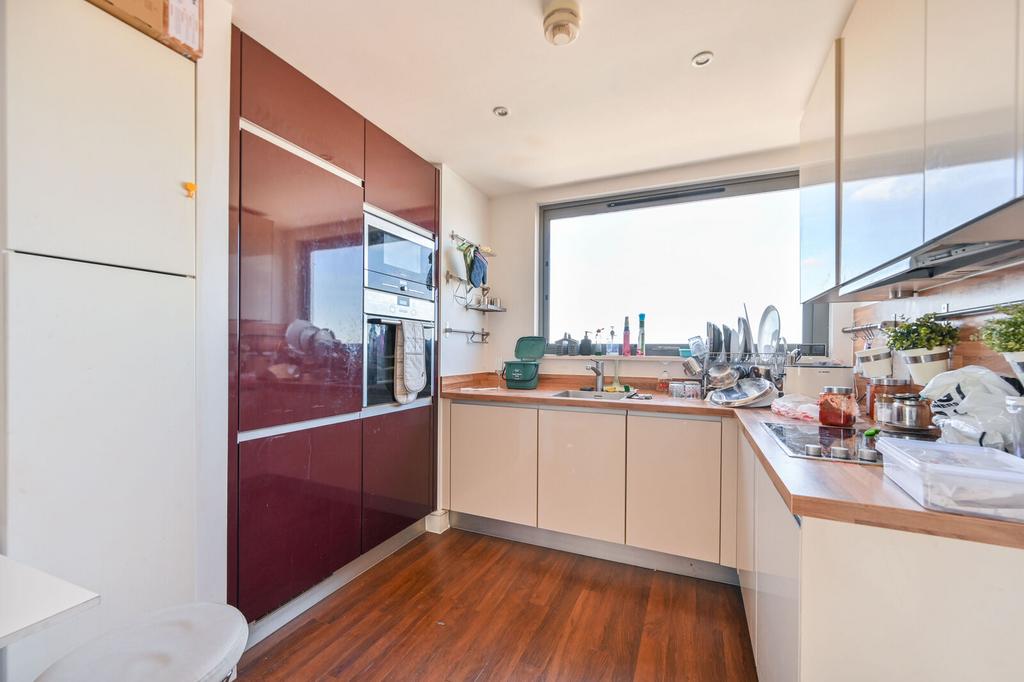 Apartment in Wembley - View 2