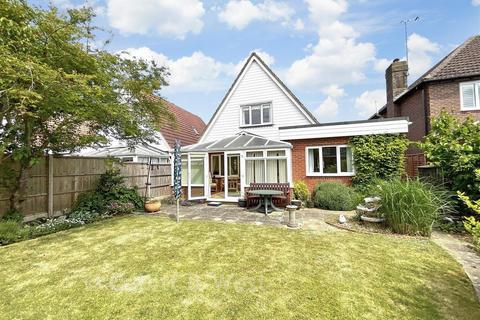 3 bedroom detached house for sale, Windsor Drive, Rustington BN16