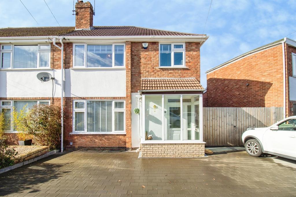 3 bedroom end of terrace house for sale