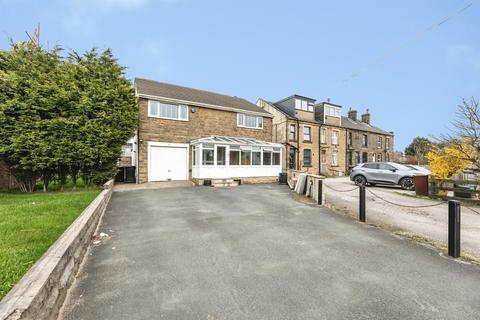 Wakefield Road, Gildersome, Leeds