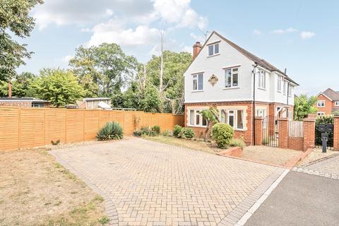 All Hallows Road, Caversham, RG4