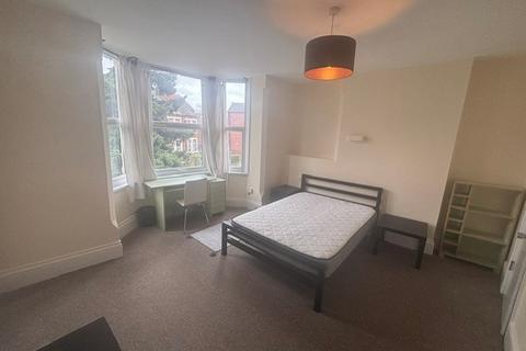 1 bedroom in a flat share to rent, Loughborough Road, West Bridgford, NOTTINGHAM