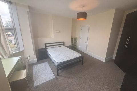 1 bedroom in a flat share to rent, Loughborough Road, West Bridgford, NOTTINGHAM