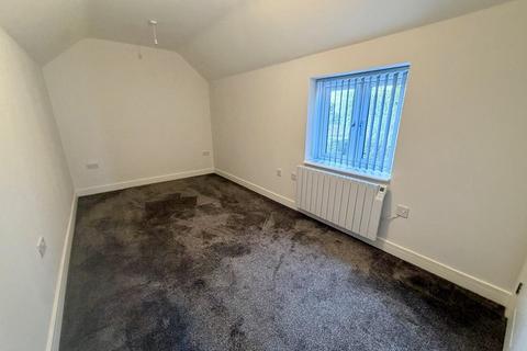 1 bedroom semi-detached house to rent, Crescent Road, Hugglescote, Coalville, LE67