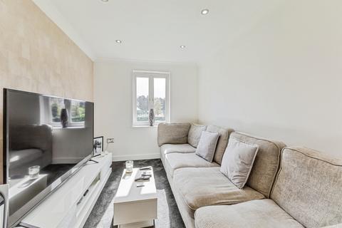 4 bedroom terraced house for sale, Brook View, Grange Park, Northampton