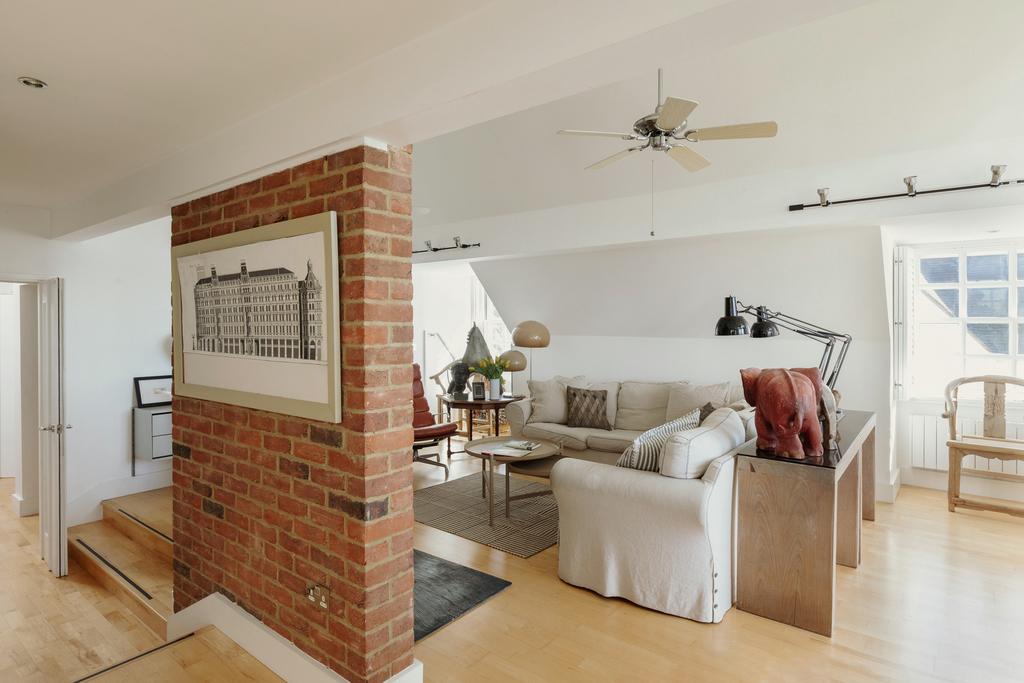 333720 - RF-SAIL-LOFT-CONYER-011.jpg