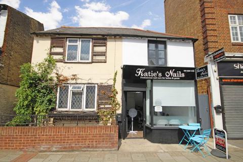 undefined, Staines Road, Twickenham TW2