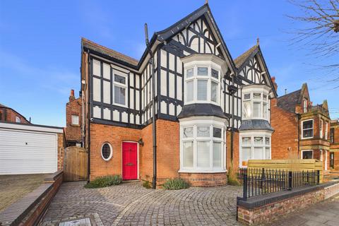 4 bedroom semi-detached house for sale, Granby Street, Loughborough LE11