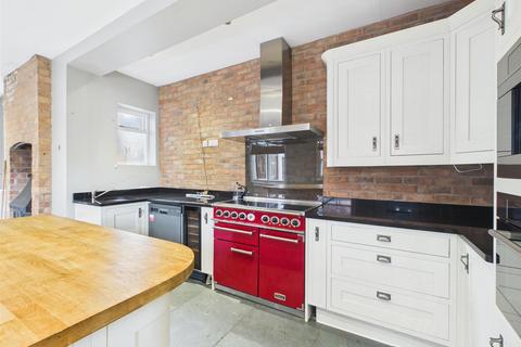 4 bedroom semi-detached house for sale, Granby Street, Loughborough LE11