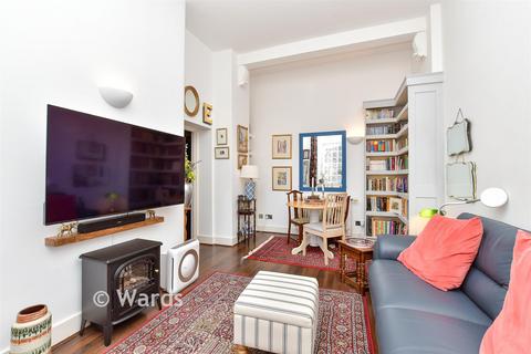 2 bedroom apartment for sale, Fennel Close, Maidstone, Kent