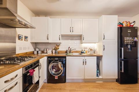 1 bedroom flat for sale, Farnborough Road, Locking, Weston-super-Mare, Somerset, BS24