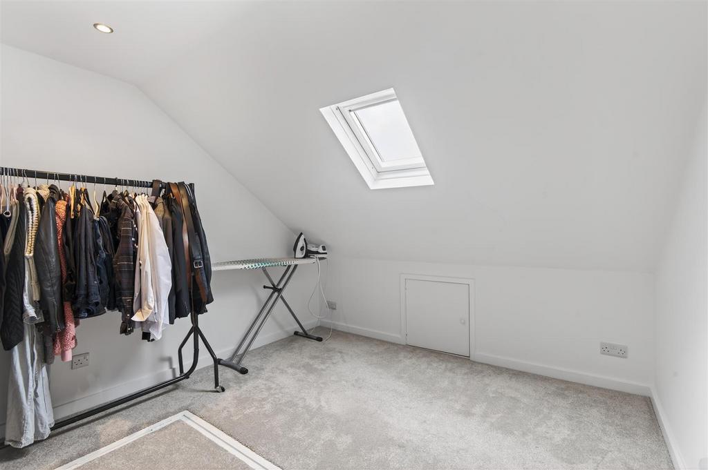 8684128-interior14.jpg