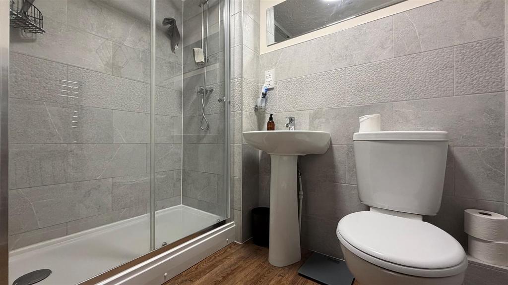 Ensuite.jpg