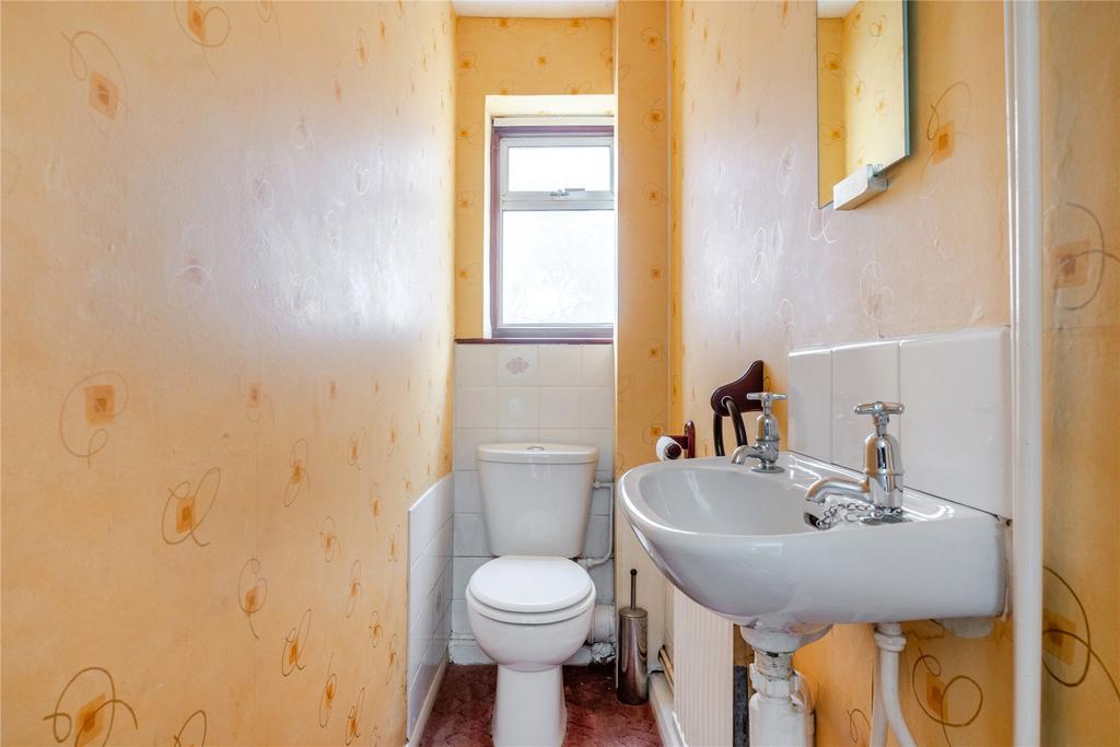 Cloakroom/Wc