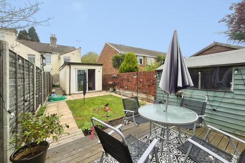 2 bedroom end of terrace house for sale, Redan Road, Aldershot
