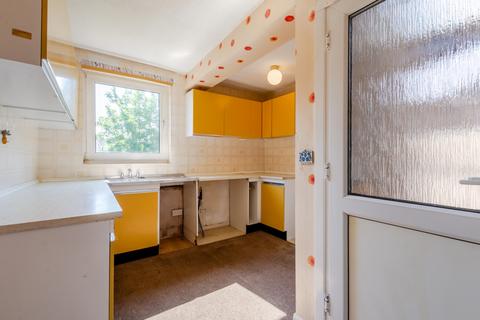 3 bedroom semi-detached house to rent, Welling DA16