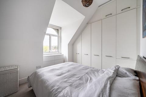 2 bedroom flat for sale, Albany Road, Stroud Green, London, N4