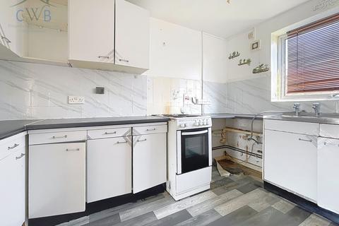 2 bedroom flat for sale, Bingley Close, Snodland, ME6