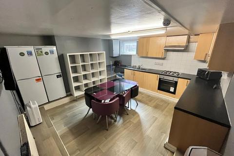 undefined, Lucas Place, Leeds
