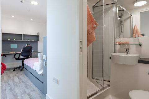 undefined, Sky View En Suite at The Oldway Centre, The Oldway Centre, 39 High Street SA1