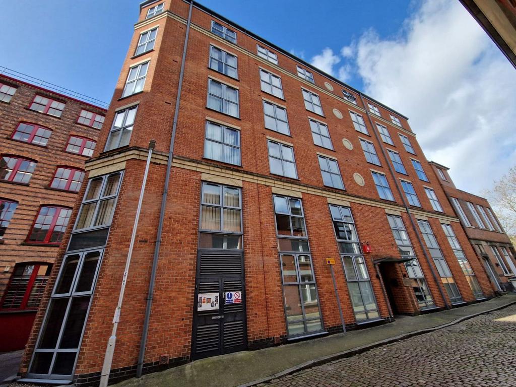 Ristes Place, Nottingham... 1 bed flat - £70,000