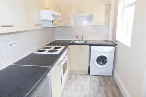 2 bedroom terraced house to rent, Clifton Road, Leicester, LE2