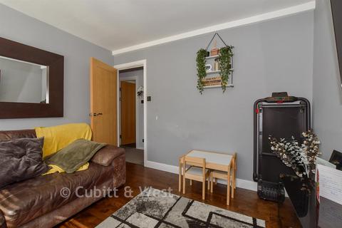 undefined, Lismore Crescent, Crawley RH11