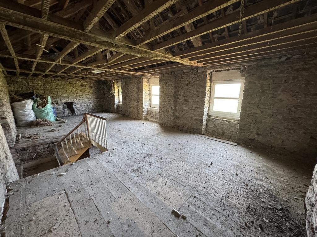 Open Plan Space - with planning for 2 bedrooms...