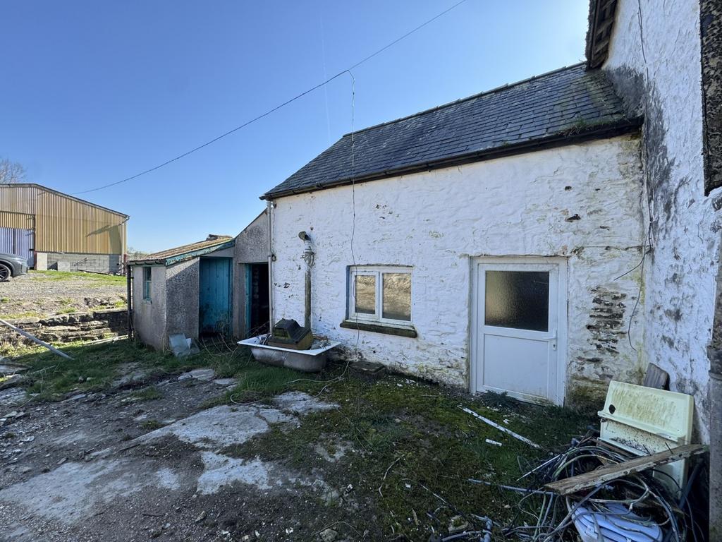 Rear Lean-to