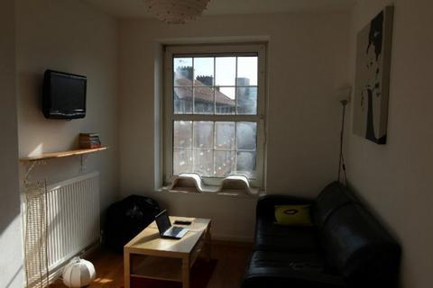 2 bedroom flat for sale, Quaker Street, London, E1
