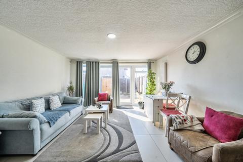 2 bedroom end of terrace house for sale, Eastcote Lane, Harrow, HA2
