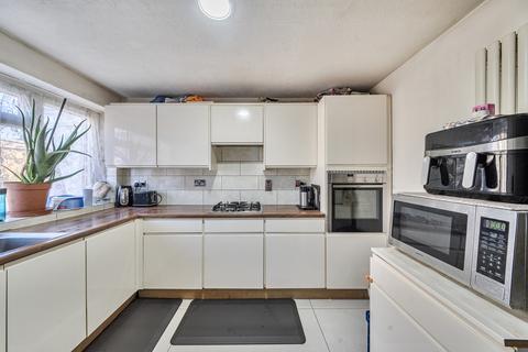 2 bedroom end of terrace house for sale, Eastcote Lane, Harrow, HA2