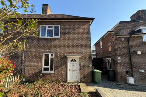 3 bedroom flat for sale, 352 Downham Way, Bromley, Kent, BR1 5NR