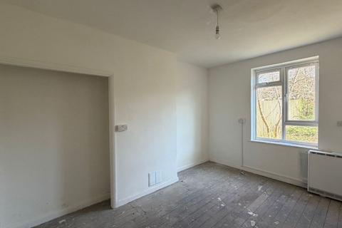 3 bedroom flat for sale, 352 Downham Way, Bromley, Kent, BR1 5NR