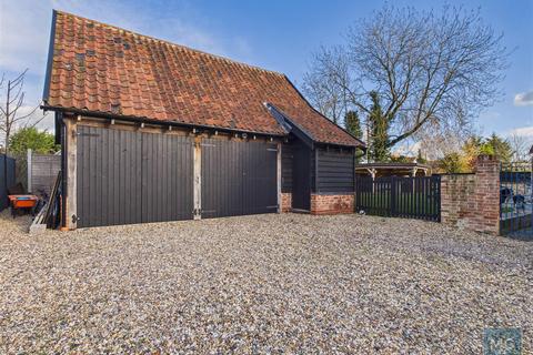 5 bedroom barn conversion for sale, Gislingham Road, Stowmarket IP14