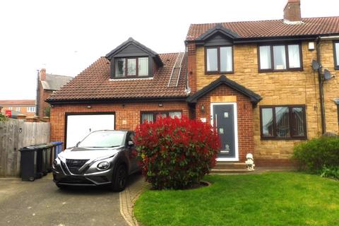 4 bedroom semi-detached house for sale, Reed Close, Darfield S73
