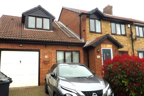 4 bedroom semi-detached house for sale, Reed Close, Darfield S73
