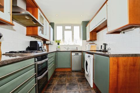 2 bedroom flat for sale, Shirley Road, Abbots Langley, WD5