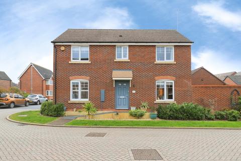 4 bedroom detached house for sale, Wigse Avenue, KIDDERMINSTER, Worcestershire, DY11